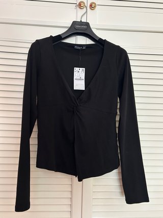Camiseta nudo manga larga negra