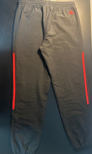 Pantalón de chándal Adidas negro y rojo