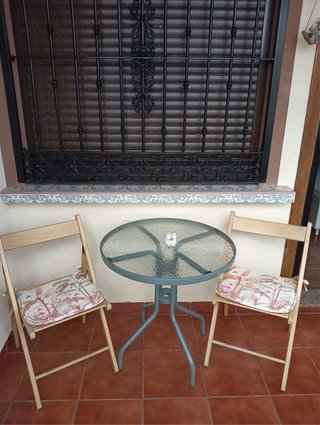 Set da Tavolo e 2 Sedie da Giardino