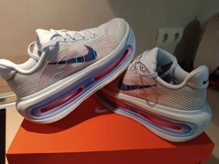 Nike Vomero Premium