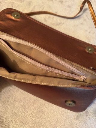 Bolso de Mano Clutch Metalizado