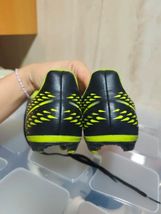 Botas de fútbol Adidas talla 34