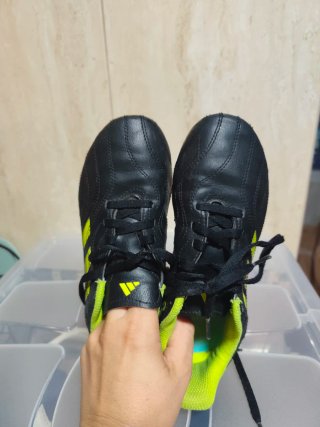 Botas de fútbol Adidas talla 34