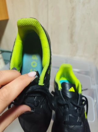 Botas de fútbol Adidas talla 34