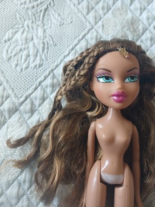 Boneca Bratz Yasmin Genie Magic 2006