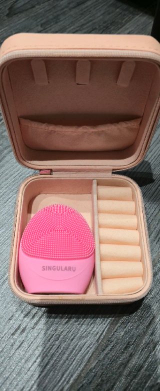 Estuche Joyero Singularu con limpiador facial