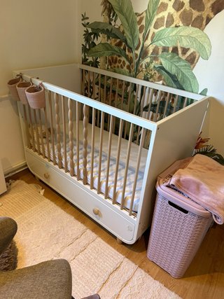 Cuna IKEA MYRELLA con cajón y colchón