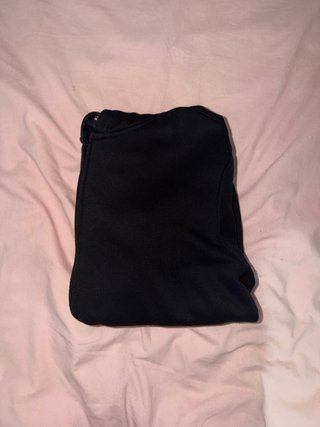 Sudadera Negra con Cremallera