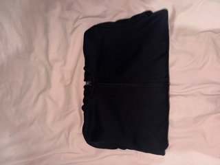 Sudadera Negra con Cremallera