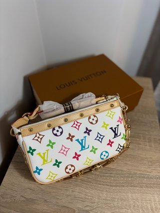 Bolso inspirado en Louis Vuitton x Murakami