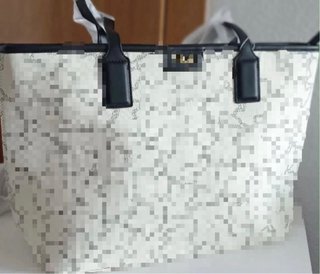 Bolso de mano negro y blanco
