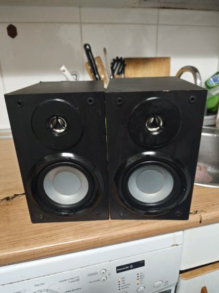 Minicadena Aiwa con Altavoces
