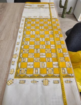 Mantel Blanco y Amarillo con Estampado