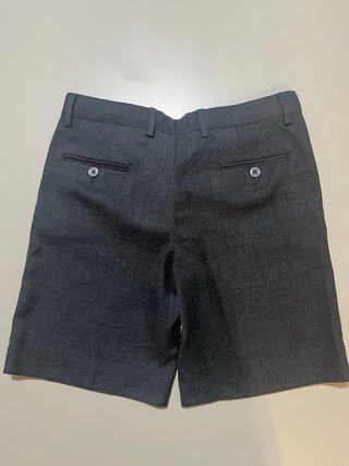 Pantalón Corto de Uniforme Gris Talla 13-14