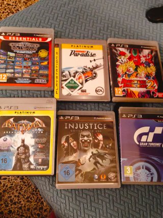 Consola PS3 Slim + 4 Mandos + Mando TV + maleta