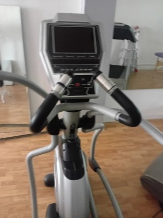 Cinta de Correr Profesional Technogym