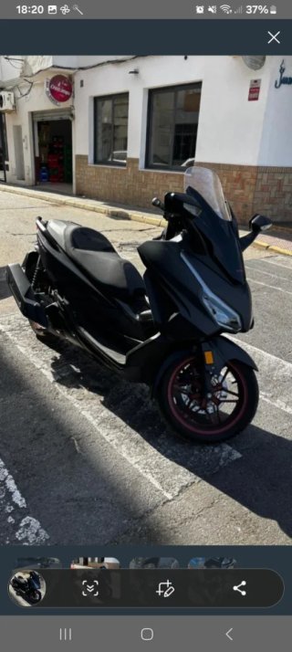 Honda Forza 125 Negra mate modelo especial edition