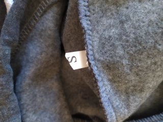 Sudadera gris
