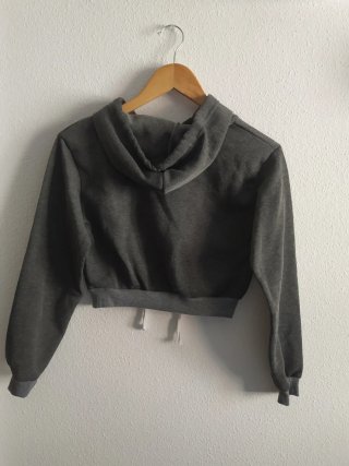 Sudadera gris