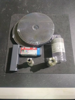 Fresas de 14mm y 20 mm nuevas y  20Discos de Corte