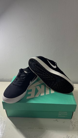 Nike SB pretos – tamanho 35,5 – bom estado