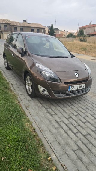 Renault Grand Scenic 2012