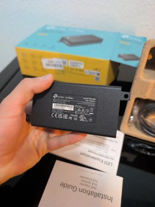 TP-Link Omada Gigabit PoE+ Injector POE160S