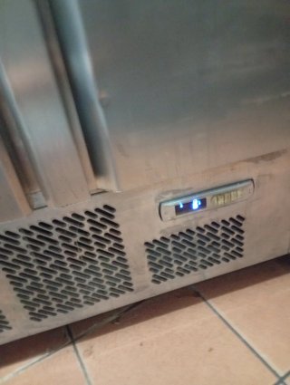 Mesas frías y bajo frío HAY DOS 450€ CADA UNO