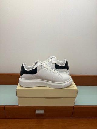 Alexander McQueen Zapatillas Blancas y Negras