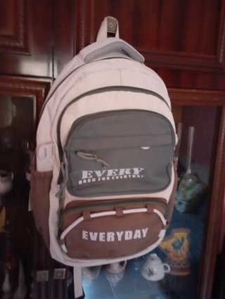 Mochila Everyday Marrón y Blanca