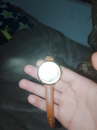 Reloj con Correa Marrón y Esfera Dorada