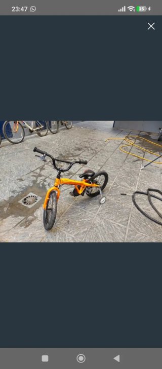 Bicicleta infantil es una Monty está súper bien