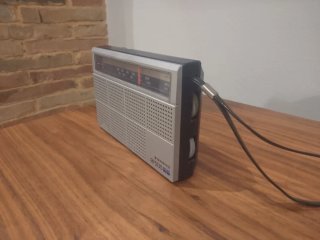 Radio Sanyo RP5135 AM/FM Plata