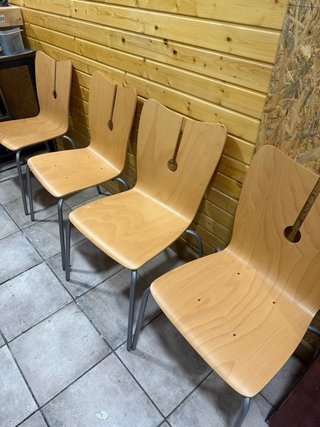 Conjunto de mesa y 6 sillas