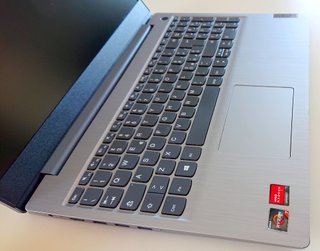 Lenovo IdeaPad 3 15ADA05 81W1 Ryzen 7 3700U - 8 GB