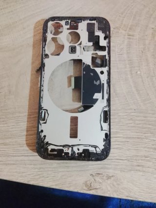 6 Chasis iPhone 15 Pro / 14 Pro Max