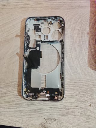 6 Chasis iPhone 15 Pro / 14 Pro Max
