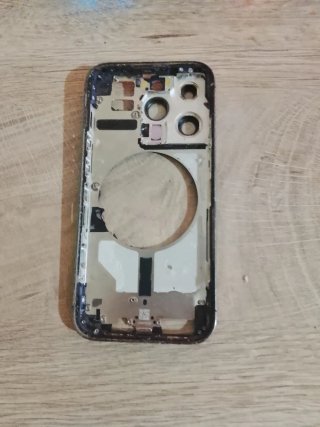 6 Chasis iPhone 15 Pro / 14 Pro Max