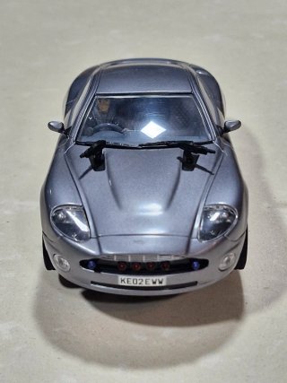 Scalextric Aston Martin Vanquish carrera