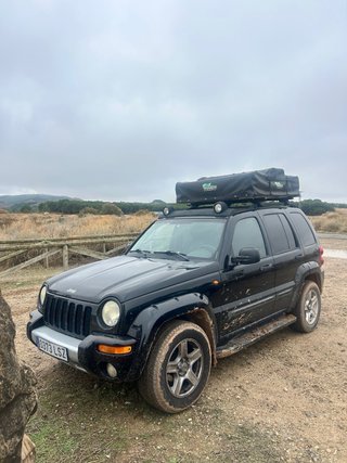 Jeep Cherokee 2004