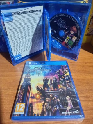 Kingdom Hearts III y The Story So Far + Artbook