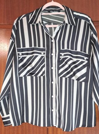 Camisa Zara.