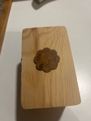 Moneda latón Vale por 5 Panes