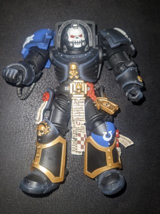 Figura JoyToy Warhammer 40K Ultramarines Chaplain