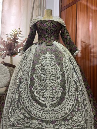 Traje fallera | ALQUILER | Fallas 2027