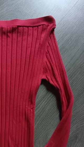 Jersey rojo de canalé