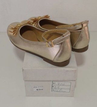 Sapatos Criança Tam. 34 Dourados