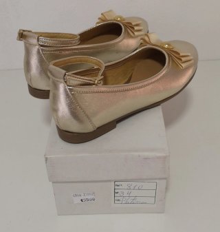 Sapatos Criança Tam. 34 Dourados