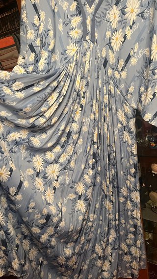 Vestido estampado floral azul y blanco