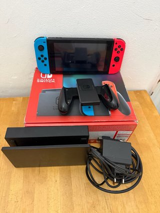 Nintendo Switch Azul y Roja